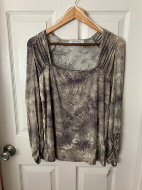 SINGLE THREAD for Bloomingdale rib-knit Top tie-dye pattern Long slvs Sz M